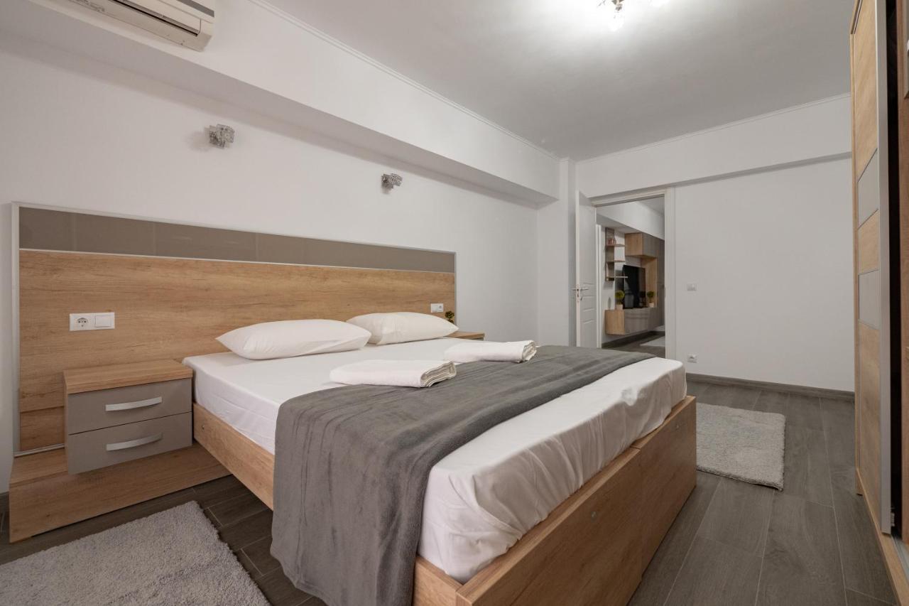 Luxury Ultracentral Pitesti Bagian luar foto