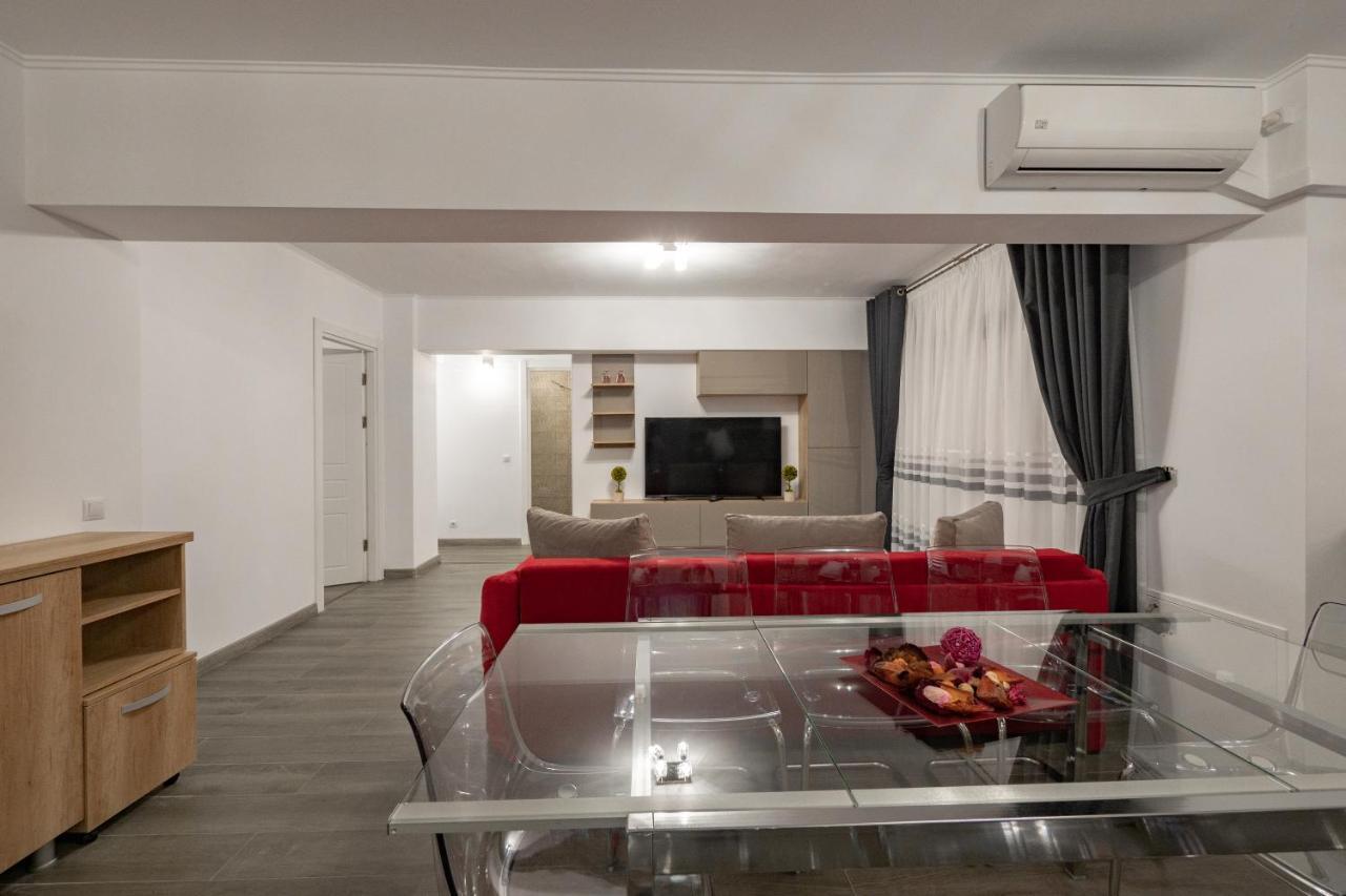 Luxury Ultracentral Pitesti Bagian luar foto